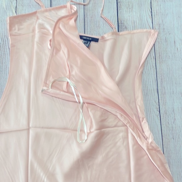 🌸 Clearance! 🌸 Forever21 Light Pink Satin Slip Dress Size M - Picture 4 of 10